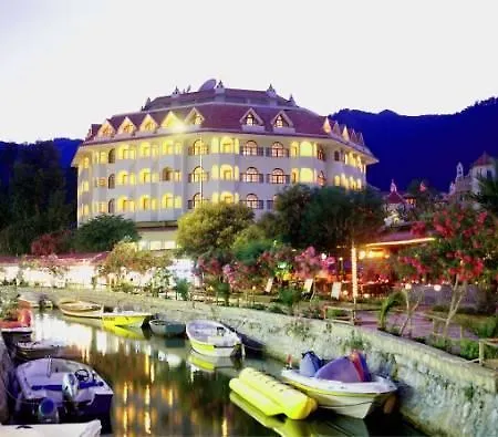 Hotel Fortuna İçmeler